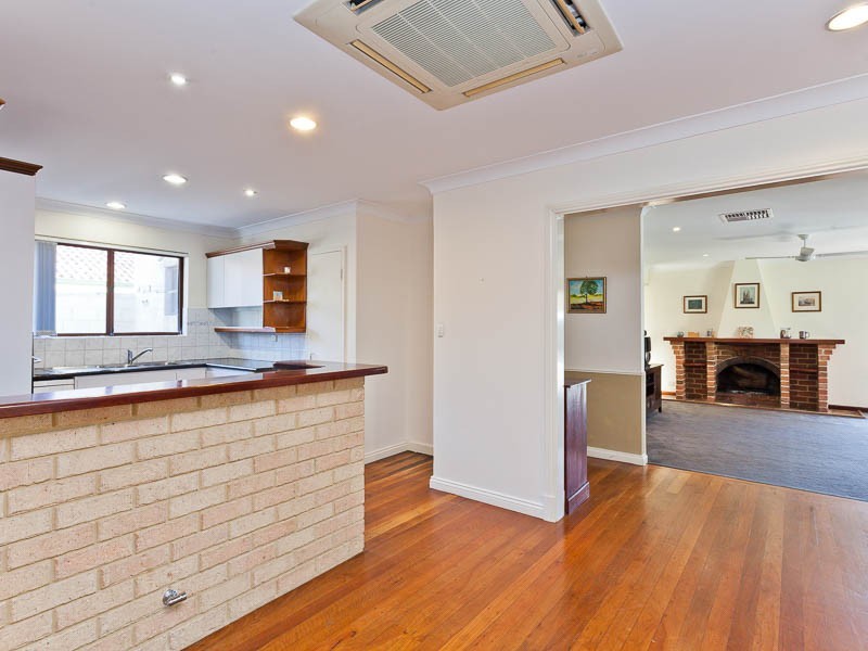 24 Barradine Way, Craigie WA 6025