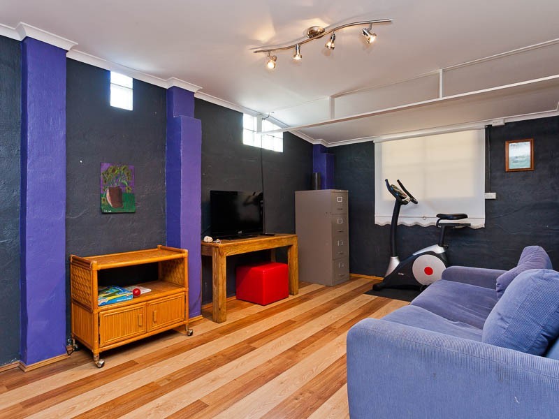 24 Barradine Way, Craigie WA 6025