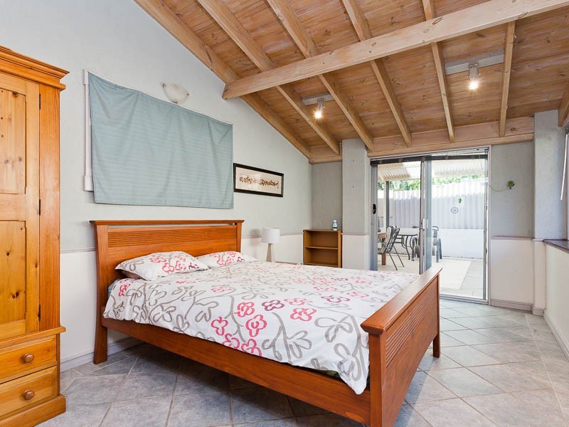 24 Barradine Way, Craigie WA 6025