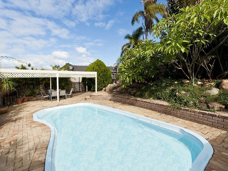 37 Goollelal Dr, Kingsley WA 6026