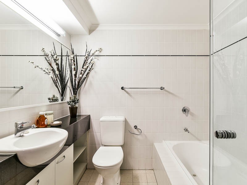 213/126 Mounts Bay Rd, Perth WA 6000