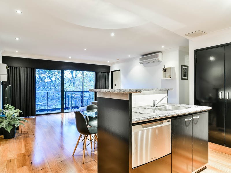 213/126 Mounts Bay Rd, Perth WA 6000