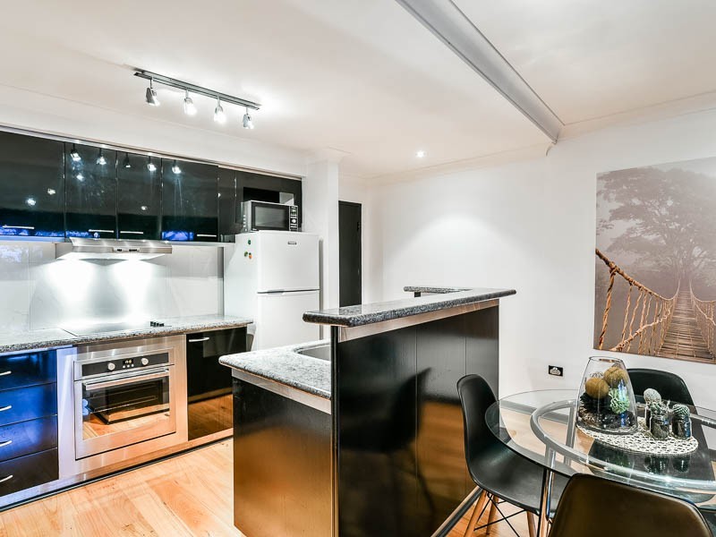 213/126 Mounts Bay Rd, Perth WA 6000