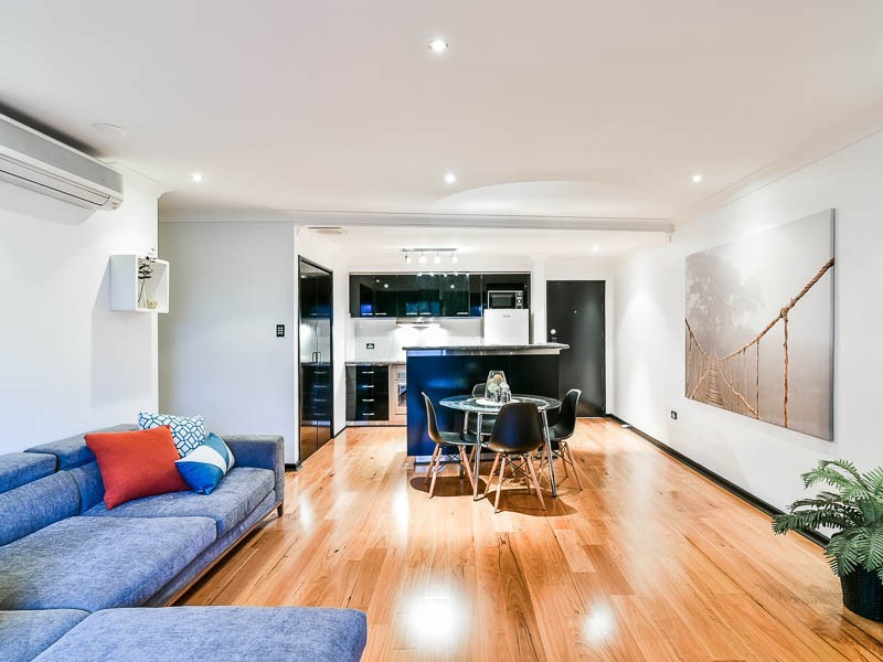 213/126 Mounts Bay Rd, Perth WA 6000
