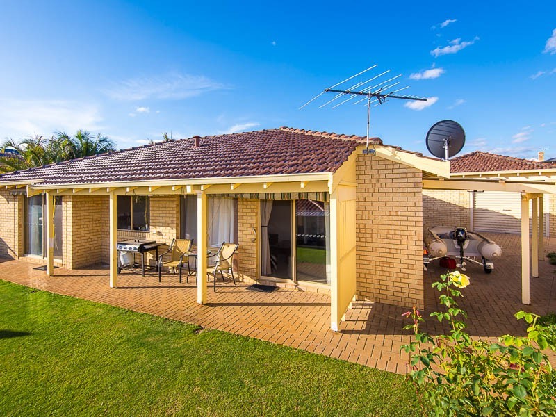 11B Carron Rise, Hillarys WA 6025