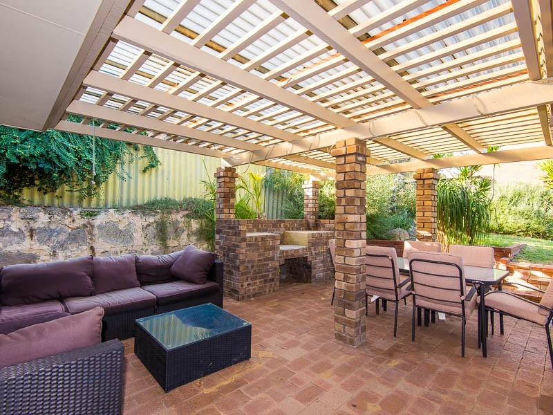 39 Currajong Rd, Duncraig WA 6023