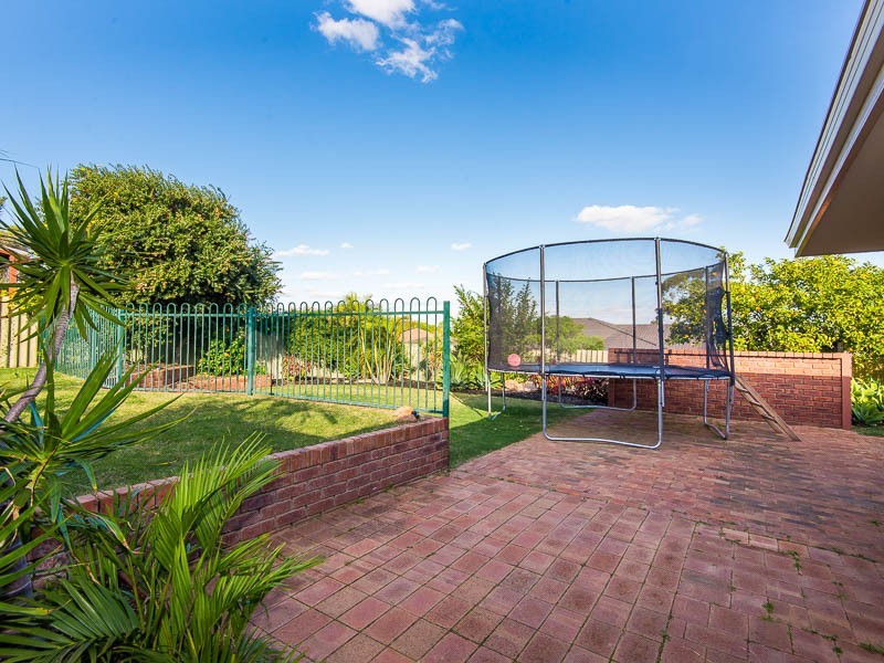 39 Currajong Rd, Duncraig WA 6023