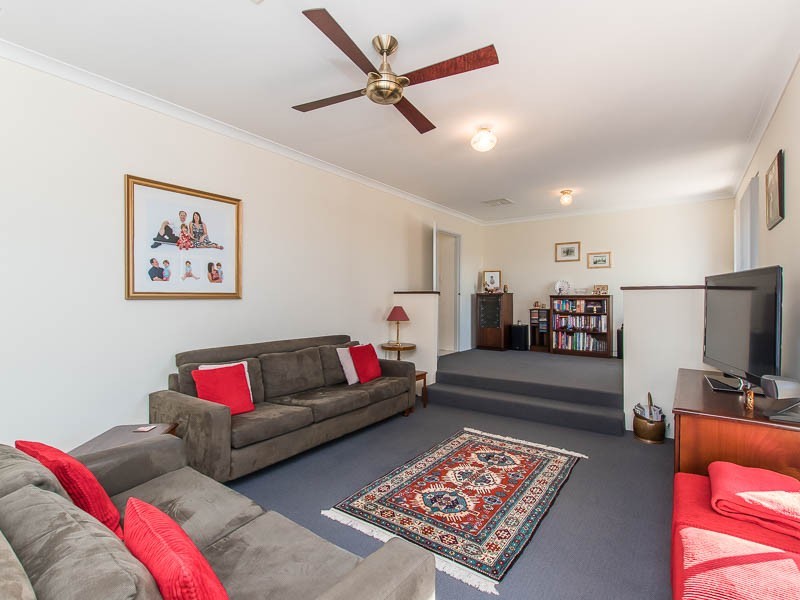 9 Kebble Close, Hillarys WA 6025