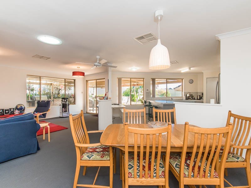 9 Kebble Close, Hillarys WA 6025