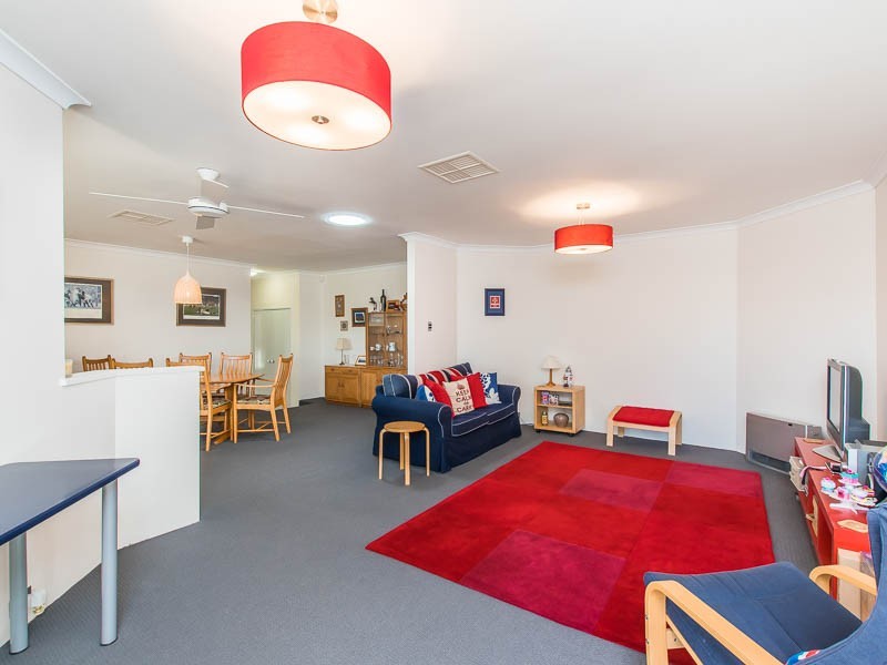 9 Kebble Close, Hillarys WA 6025