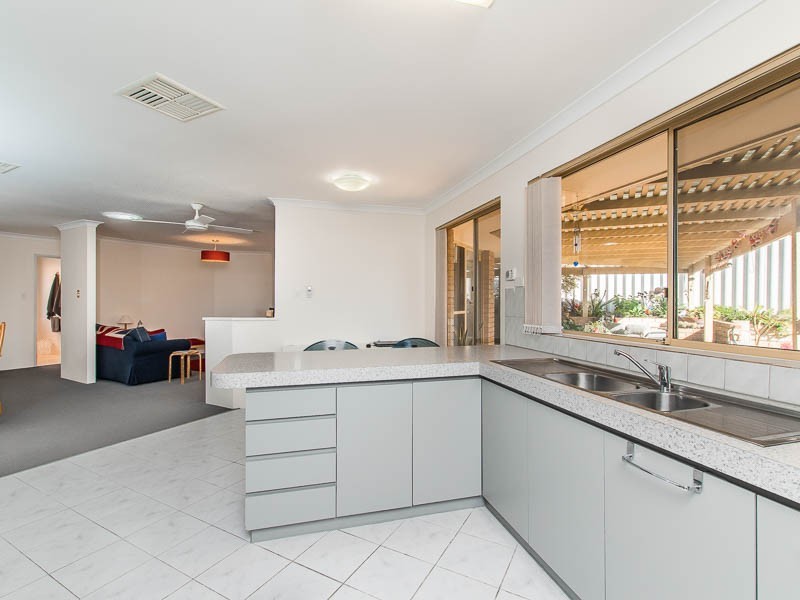 9 Kebble Close, Hillarys WA 6025