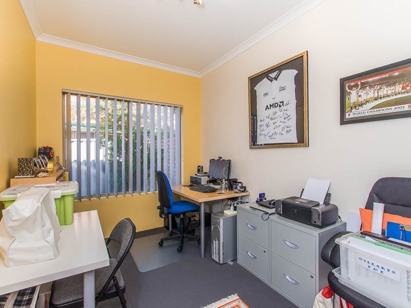 9 Kebble Close, Hillarys WA 6025