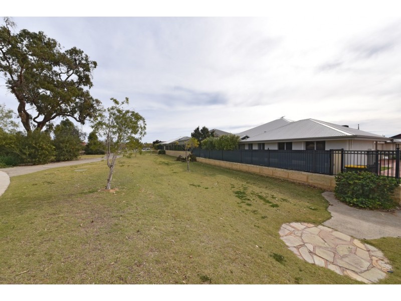 19 Airlie Chase, Clarkson WA 6030