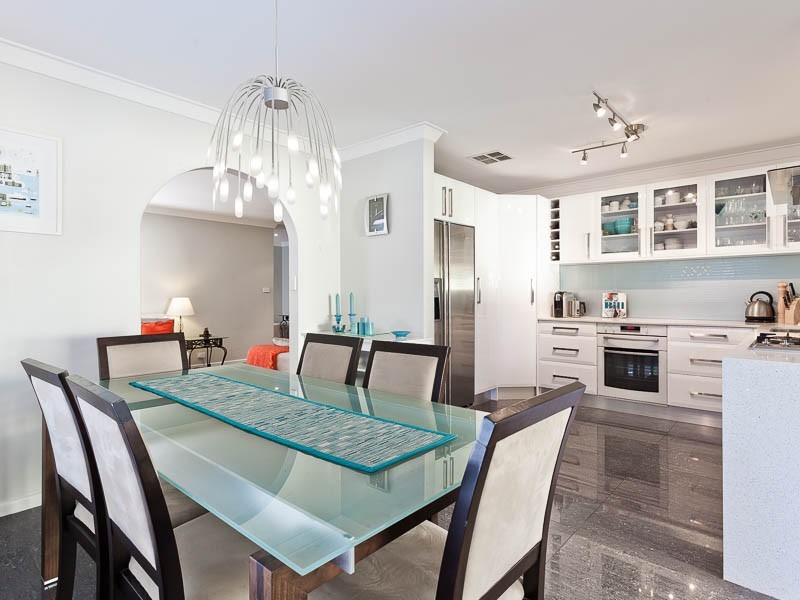 108 Lymburner Dr, Hillarys WA 6025