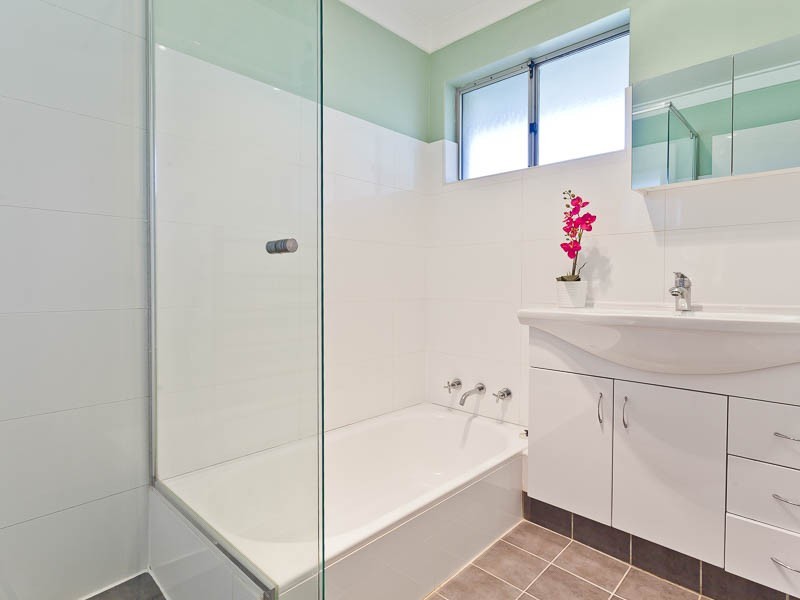 108 Lymburner Dr, Hillarys WA 6025