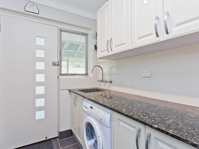 108 Lymburner Dr, Hillarys WA 6025