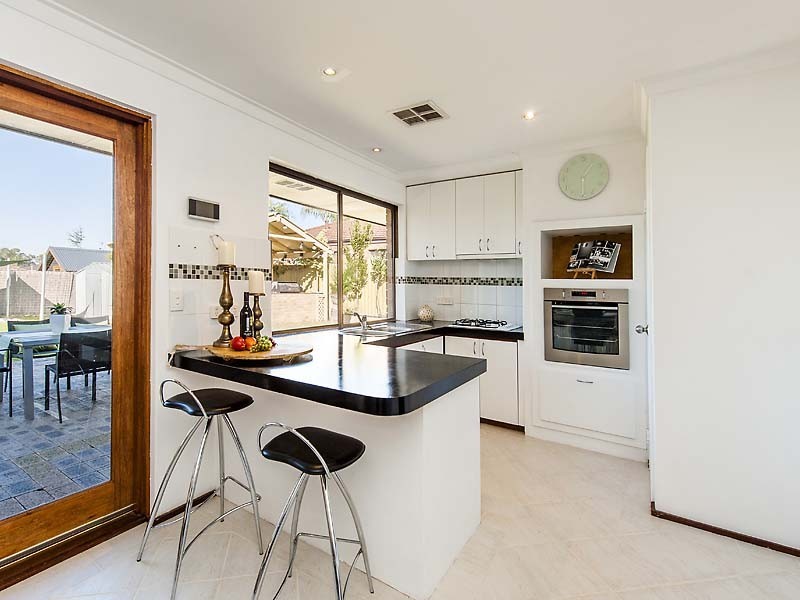 16 Southgate Court, Kingsley WA 6026