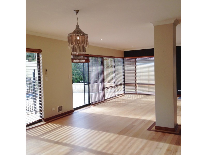 2 Plymouth Cove, Ocean Reef WA 6027