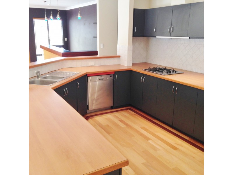 2 Plymouth Cove, Ocean Reef WA 6027