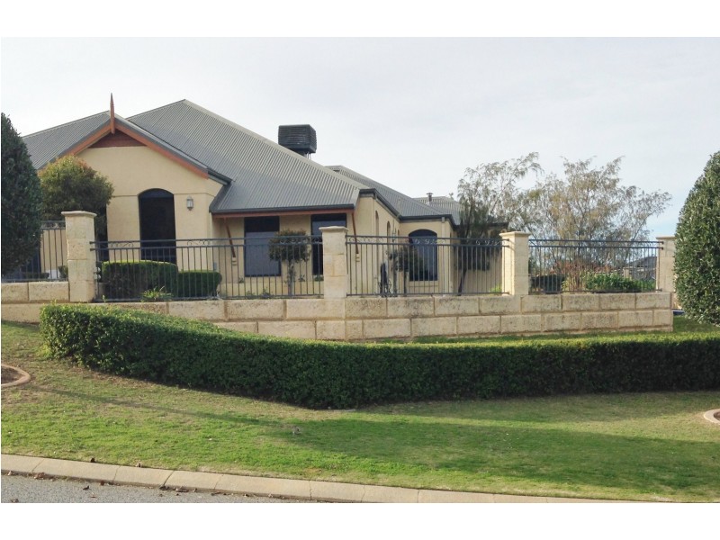 2 Plymouth Cove, Ocean Reef WA 6027