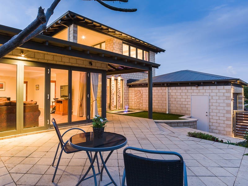 9 Oldham St, Hillarys WA 6025