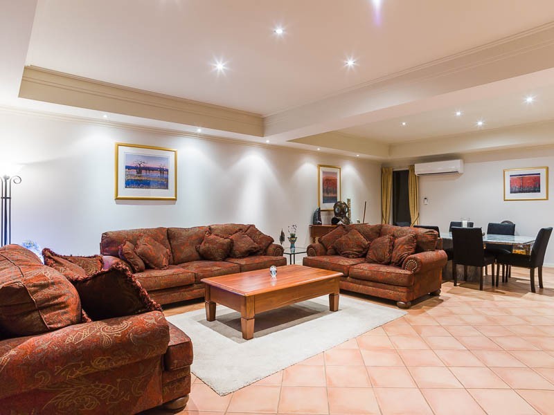 9 Oldham St, Hillarys WA 6025