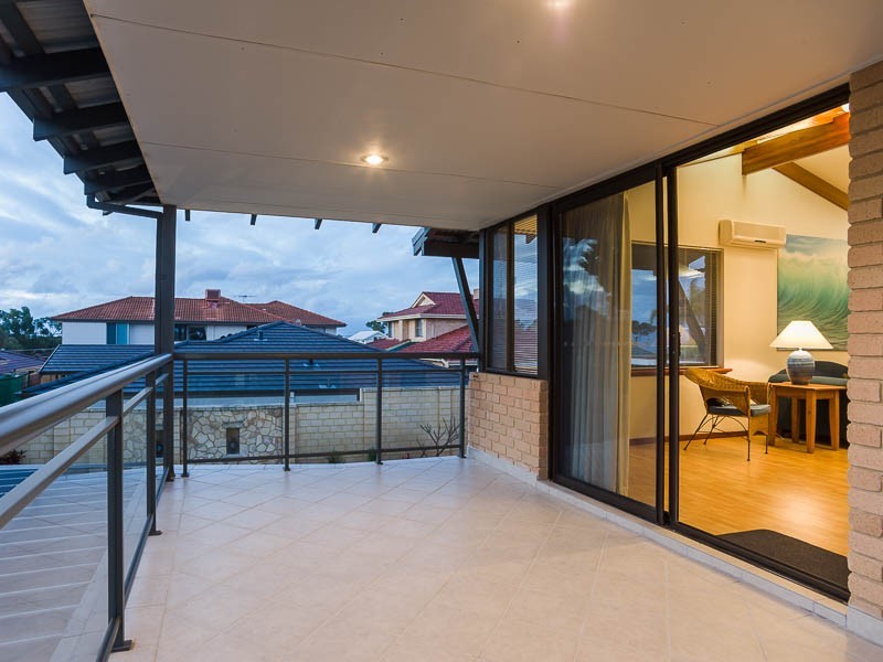 9 Oldham St, Hillarys WA 6025