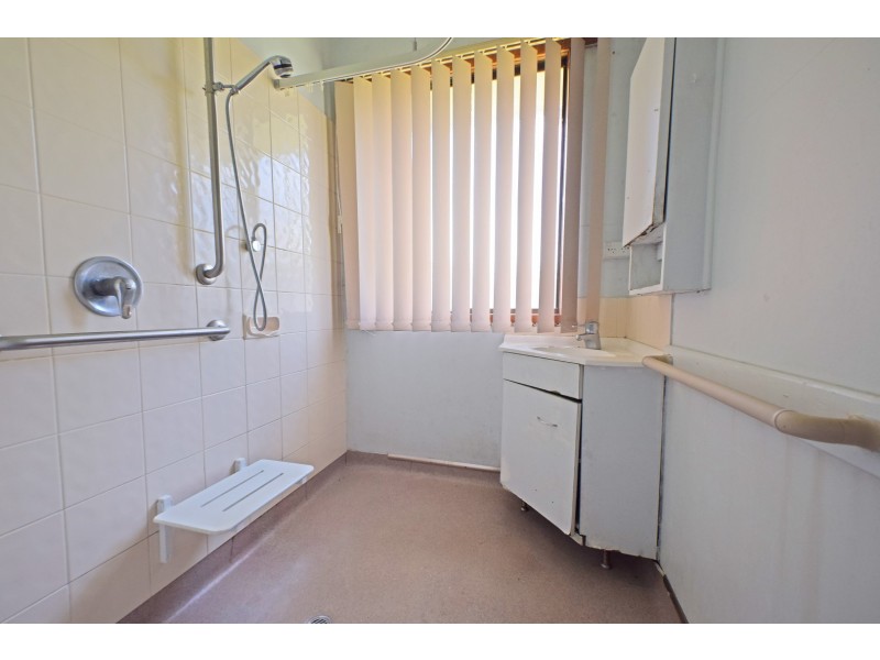 2/71 Benga Avenue, Dandenong VIC 3175