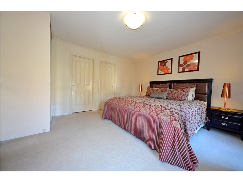 2 James West Street, Glen Waverley VIC 3150