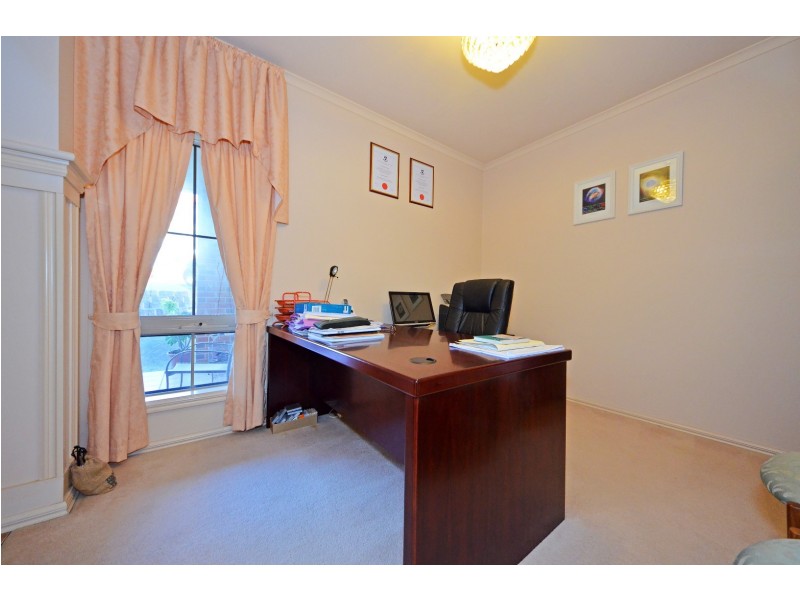 2 James West Street, Glen Waverley VIC 3150