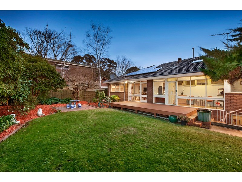 24 Packham Crescent, Glen Waverley VIC 3150
