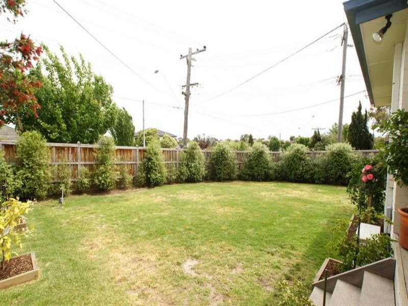12 Middleborough Road, Burwood East VIC 3151