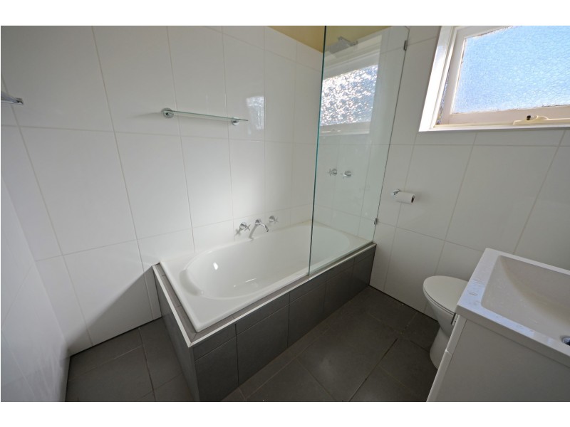 1/114-116 High Street Road, Ashwood VIC 3147