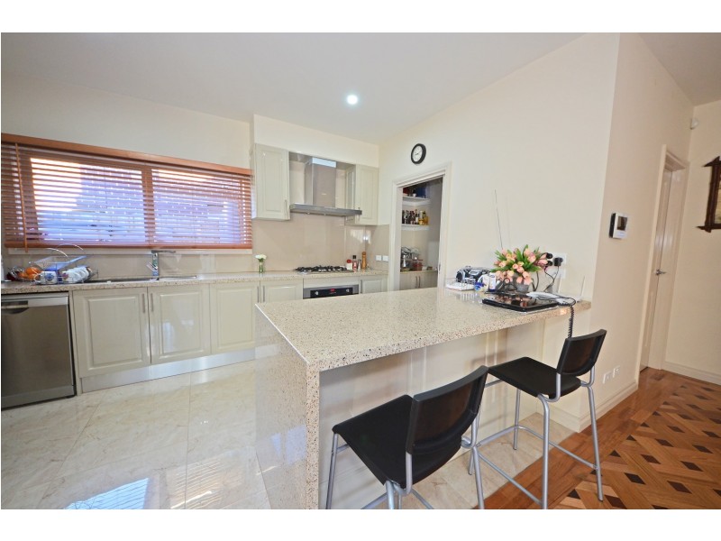 122B Blackburn Road, Glen Waverley VIC 3150