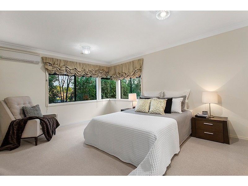 8 Adrian Avenue, Vermont South VIC 3133