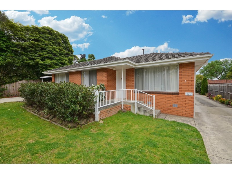 1/9 Bronte Avenue, Burwood VIC 3125