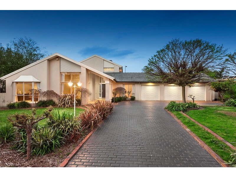 15 Regency Terrace, Lysterfield VIC 3156