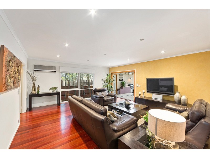 15 Regency Terrace, Lysterfield VIC 3156