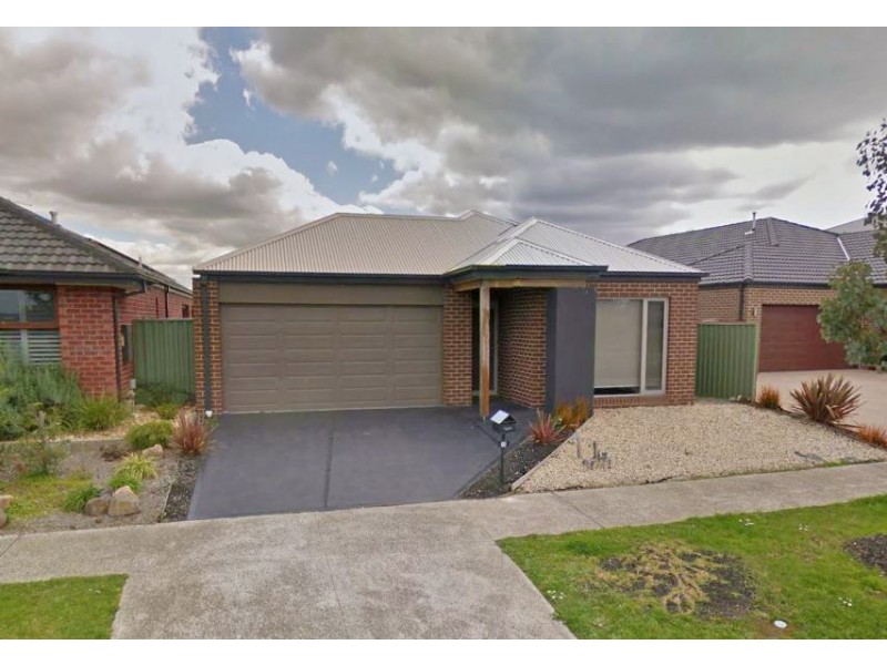 18 Sun Orchid Drive, Pakenham VIC 3810