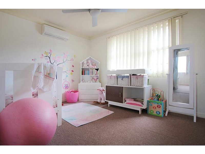 24 Hammence Street, Glen Waverley VIC 3150