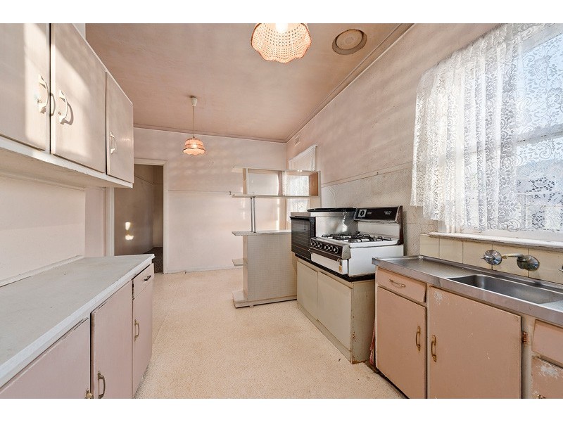 10 Parkhill Drive, Ashwood VIC 3147