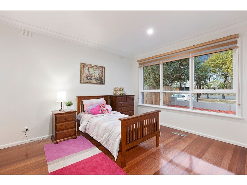 1/18 Heath Street, Glen Waverley VIC 3150