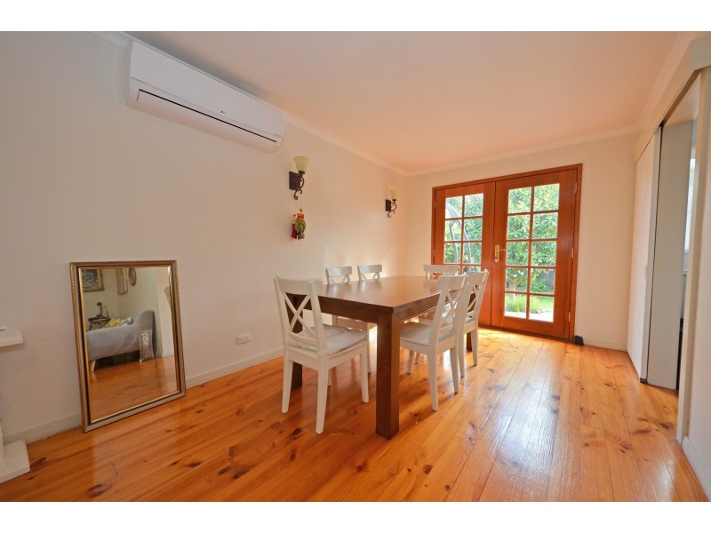 8 Moray Grove, Vermont South VIC 3133