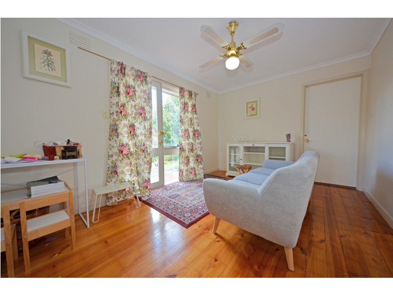 8 Moray Grove, Vermont South VIC 3133