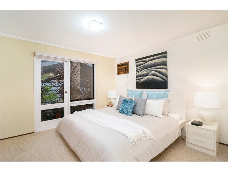 10 Renbold Place, Mulgrave VIC 3170