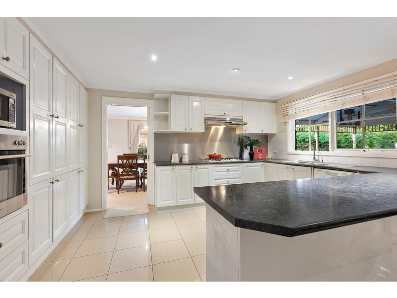 56 Candlebark Quadrant, Rowville VIC 3178