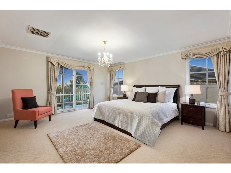 56 Candlebark Quadrant, Rowville VIC 3178