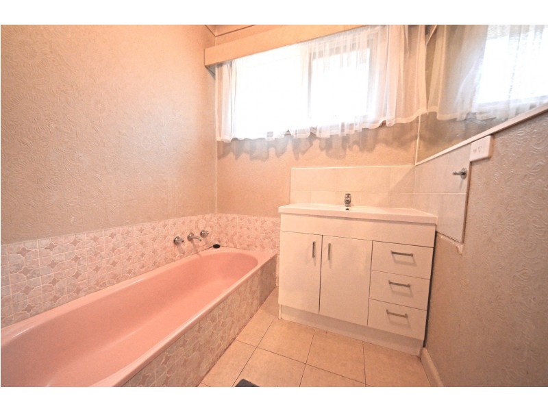 20 Headingley Road, Mount Waverley VIC 3149