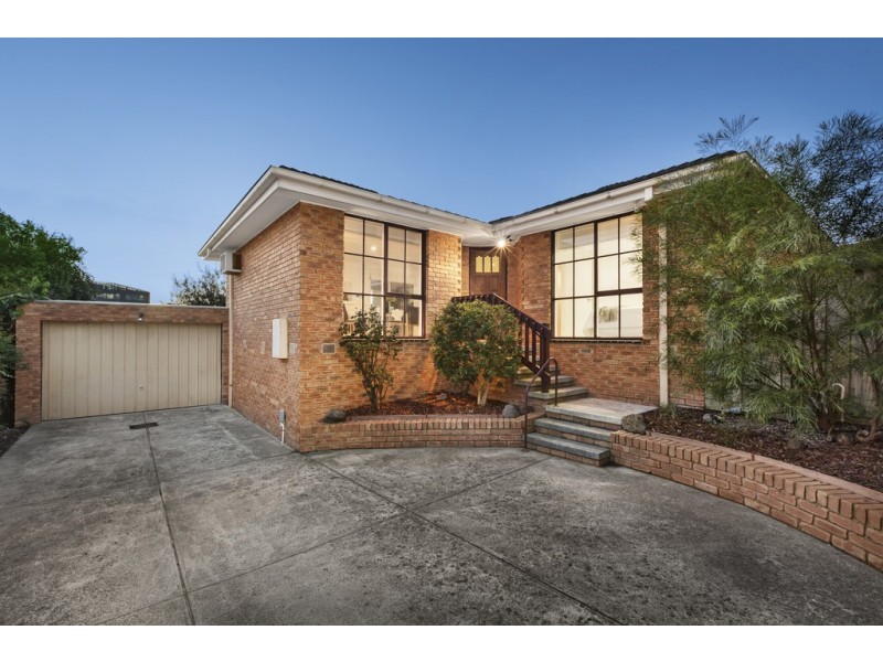 2/6 Centre Court, Burwood VIC 3125