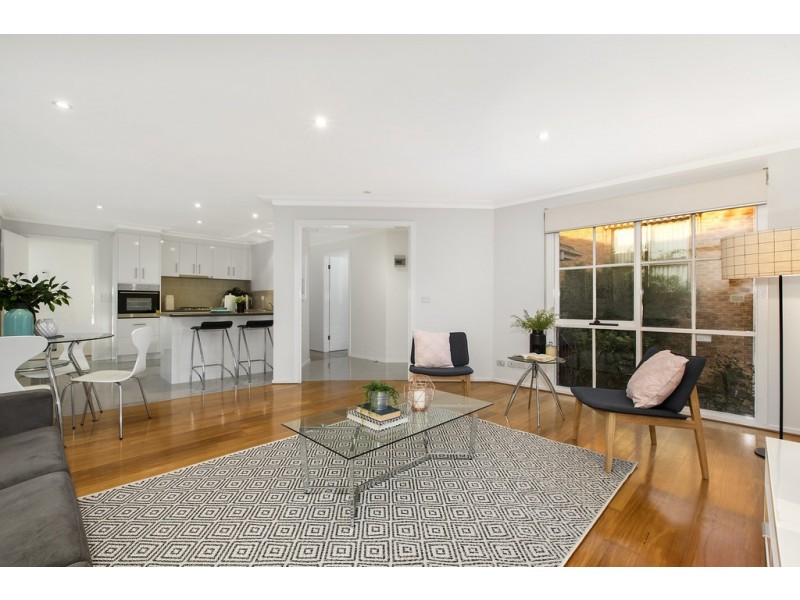 2/6 Centre Court, Burwood VIC 3125